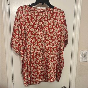 JODIFL Red and White Floral Blouse